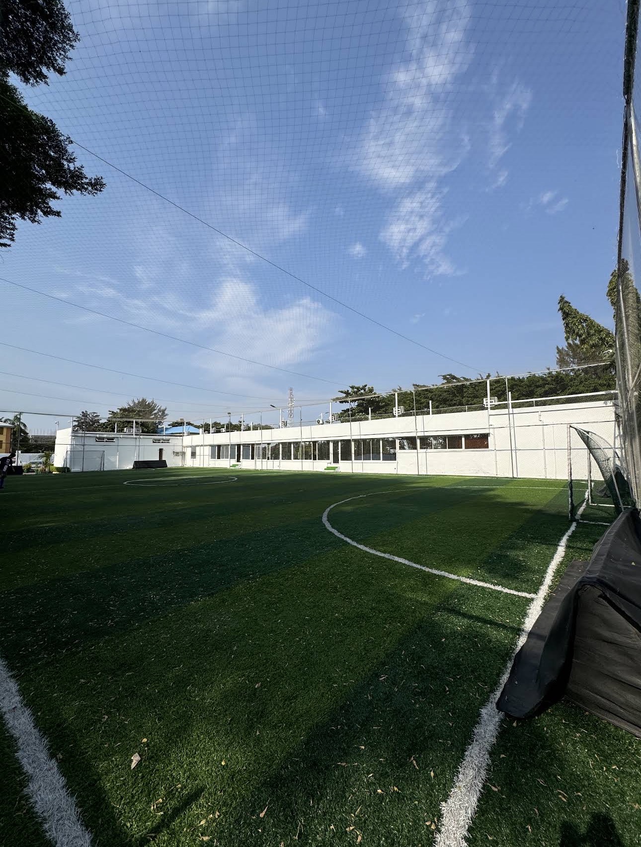 Monaliza Tennis Club seating